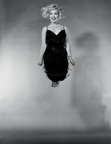 philippe-halsman-cm-jump-series,-marilyn-monroe